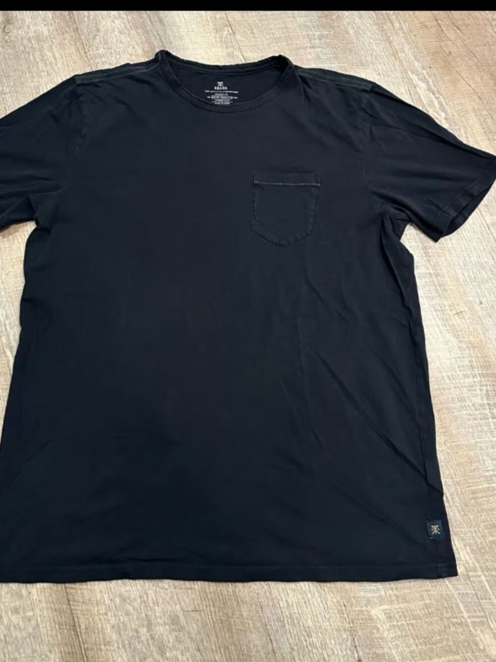 Roark Men’s tee Size Large